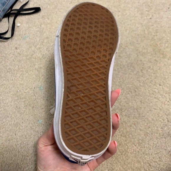 Checkers van! - Picture 3 of 5